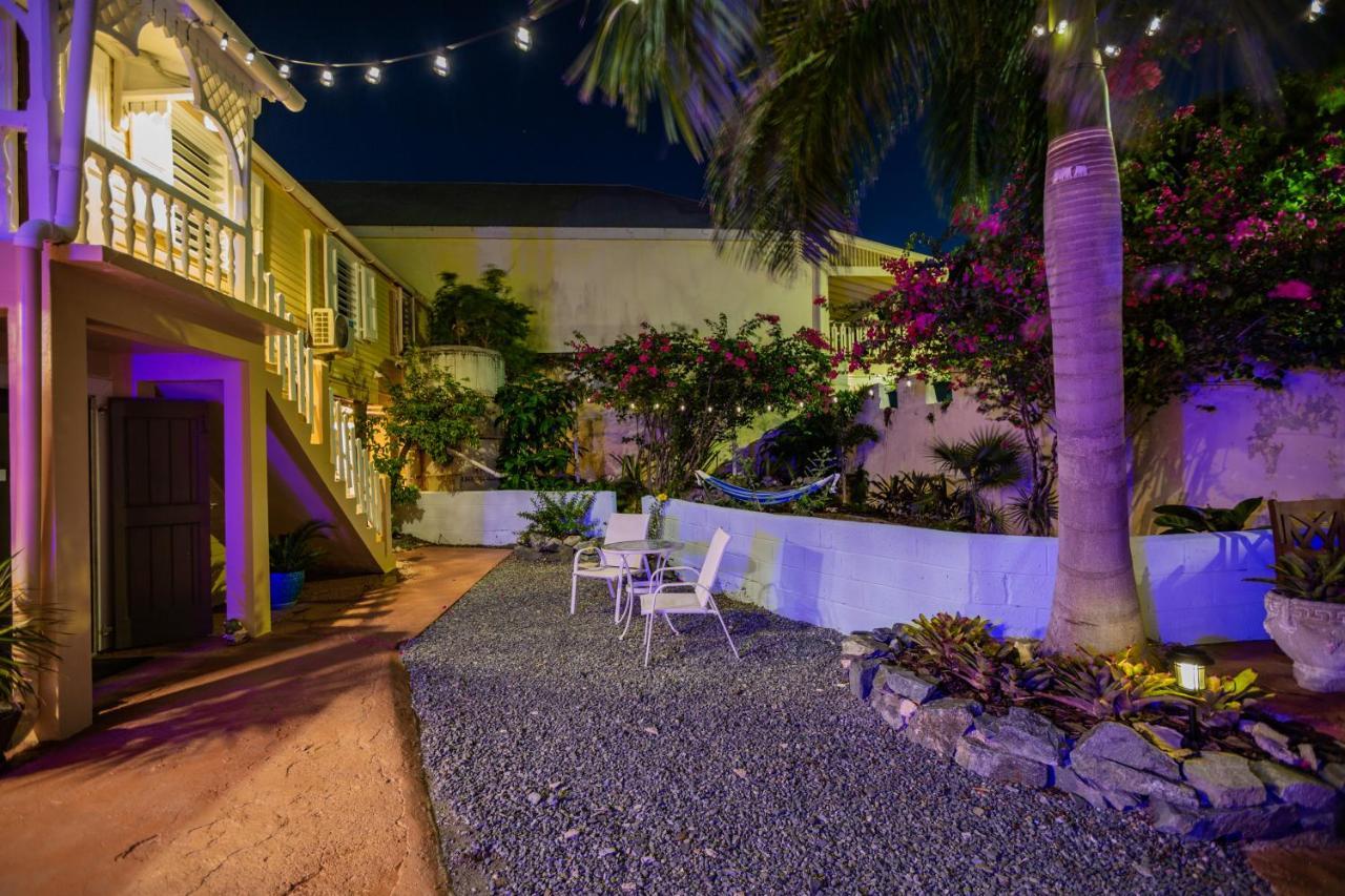 Victoria House Hotel Frederiksted Luaran gambar