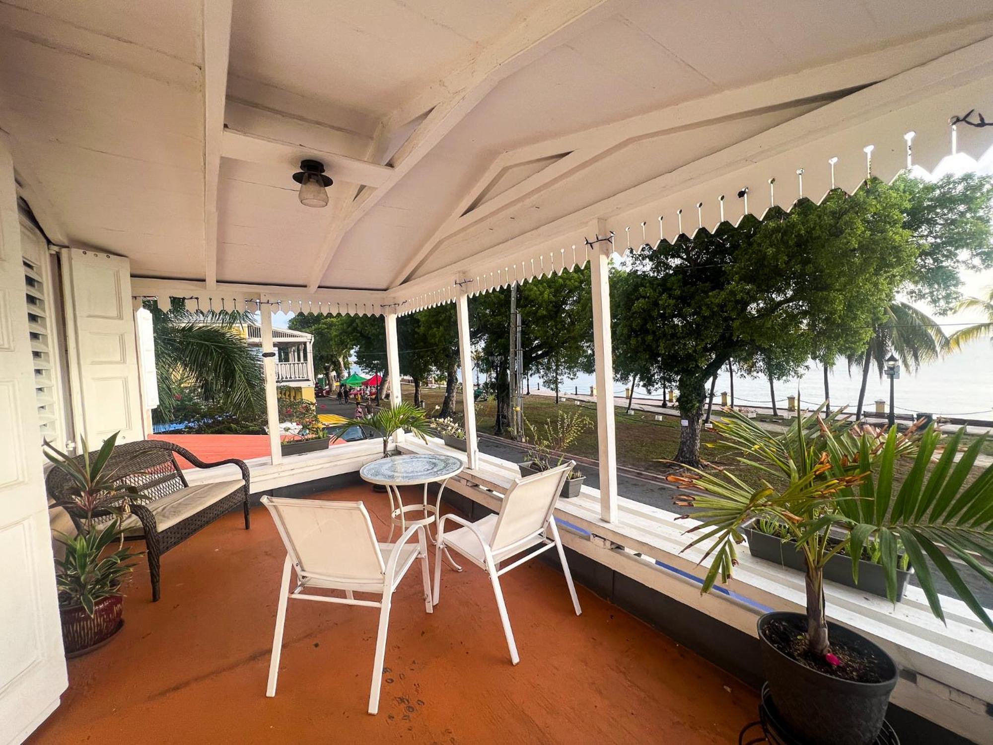 Victoria House Hotel Frederiksted Luaran gambar